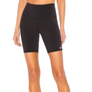 Alo bike shorts
